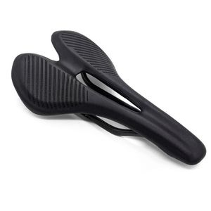 سروج الدراجة T800 Carbon Fiber Road MTB Saddle Super Light Leather مريحة لركوب الخيل