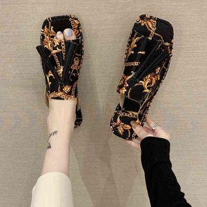 Slippers Vintage Flower Women s Peep Toe Flat Home Shoes Fringed Lazy Sandal for Female Plus Size Zapatillas De Mujer 220304