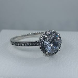 Kvinnor Bröllopsring 925 Sterling Silver Cubic Zirconia Diamond Ringar med Original Box Fit Pandora Style Engagement Fine Smycken Lady Present