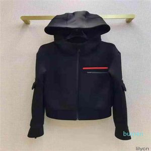 Giacca da donna con cappuccio Terry Parka Cappotto da donna di alta qualità con triangolo rovesciato Budge Cappotti spessi invernali Maniche lunghe Windbraker Style 2021