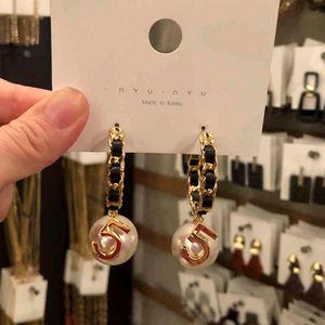 925 Silver Needle Number 5 Pearl Dangle Leather Earrings Luxury Brand Design Sense Korea Style Gold Letter Ear Studs Women Party Jewelry