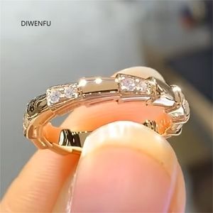 Yılan Kemik Kadın Elmas 14 K Rings Gül Altın Kokteyl Takı Joyeria Fina Moda Burun Yüzük Lüks Magic Anillos Mujer 211217