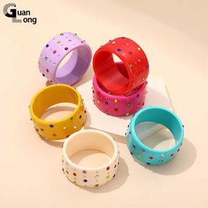 Guanlong 2021 New Wide Crystal Bangles For Women Indian Fashion Colorful Resin Acrylic Vintage Bangle Designer Charms Elegant Q0719