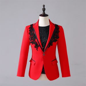 Blazer da uomo con paillettes ricamate Blazer rosso Banchetto formale Smoking da matrimonio Bar Stage Party serale Cantante Cappotto per spettacoli di gruppo di stelle Abiti da spettacolo