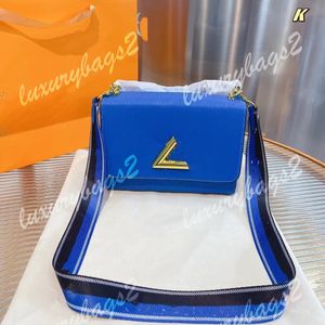 Shoulder Bag Twist water ripple Purses Designer Bags Total 5 Colors 23cm Wide Shoulder Strap Very Impressive Wallets