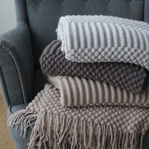 Nordic stickad filt reser grå khaki soffan kasta med tofsar luftkonditionering s 110x160cm / 110x200cm 211122