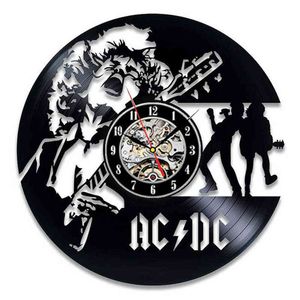 AC DC Vinyl Record Zegar ścienny Nowoczesny Design Muzyka Rock Band Vintage Vinyl CD Zegary Watch Wall Decor Prezenty dla fanów H1230