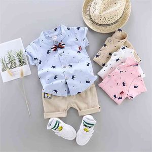 夏の幼児のロンパース服の半袖ターンダウンカラーTシャツ刺繍ショーツベビーコスチューム210629