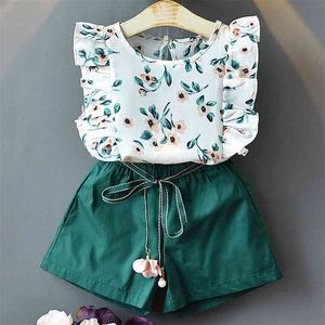 Set di abbigliamento per ragazze estive T-shirt con maniche a fiori carini T-shirt + pantaloncini Tuta per bambini Vestiti per bebè 210528