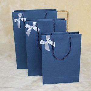 Present Wrap 10st/Lot Wholesale Custom Printed Logo Packaging Bag Fashion Luxury Boutique Paper Shopping Väskor för klädskohållare