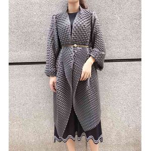 3D Plised Long Windbreaker Cape Do Jesieni Oversized Women Coats Trench Plus Size 210615