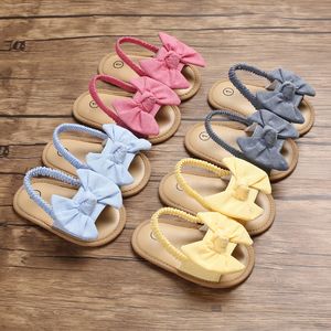 Bebê Sandal Infantil Prewalker Bowknot Design Sandálias Solic Solic Soled Kids Shoe Shoe Hollow Out Prewalkers Sapatos de Verão 0-1T WMQ1279