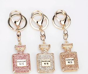 Alloy Key Rings Rhinestone Crystal 3 Färger Parfymflaska Form Hänge Bil Handväska Key Holder Party Gifts GC810