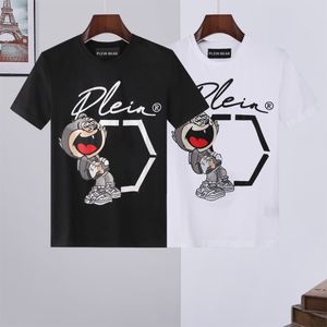 Plein Bear T Shirt Mens Designer Tshirts Rhinestone Czaszki Mężczyźni Koszulki Klasyczne Wysokiej Jakości Hip Hop Streetwear Tshirt Casual Top Tees PB 16104