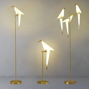 Nordic Bird Floor Lamp Creative Acrylic Tusen Papper Kranar Stå golvlampa För Heminredning Guld För Vardagsrum Stående