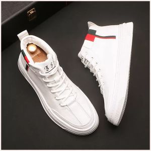 Design de luxo primavera outono branco negócios sapatos de casamento moda homens rodada dedo do pé de pés de pé para cima sneakers casual rua fresco black andando loafers