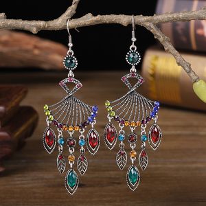 Kadın Renkli Rhinestone Hollow Fan Şeklinde Dangle Küpe 2021 Vintage Etnik Kristal Su Damla Yaprak Püskül Küpe Askıları