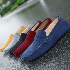 Mężczyźni Przypadkowe buty Moda Męskie Buty Handmade Zamszowe Oryginalne Skórzane Magary Mokasyny Mokasyny Slip On Męskie Mieszkania Męskie Buty Driving