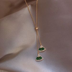 Baroque emerald crystal necklace women's net red fashion simple niche design jewelry high-level clavicle chain