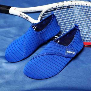 SwimminsHoes Water Sporty Mężczyźni i Kobiety Plaża Soft Walking Para Joga Niepoślizgowa Wating Y0714