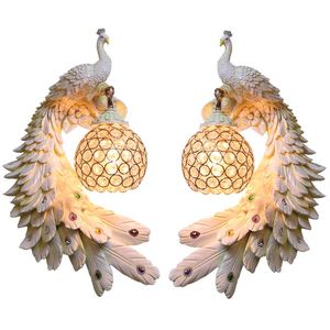 Vägglampa moderna tvillingar påfågel kreativ färgglada guldvitt ljus ledande kristallmetalllampor för korridordekorvägg
