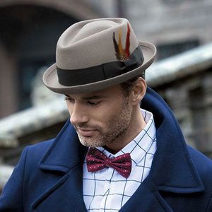 Mężczyźni Kobiety Diament Top Feather Band Wieprzowina Pie Kapelusze Fedory Sunhat Trilby Caps Jazz Party Podróży Plenerowy Winter Rozmiar USA 7 1/4 UK L