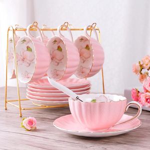 Чашки блюдцы в британском стиле высококлассные костяные фарфоры кофейная чашка пасторальное послеобеденное чай керамическое черное блюдо ложка тыква розовая цыгана