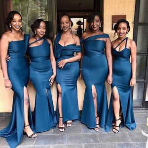 Mode stil mörkblå sjöjungfru brudtärna klänningar 2021 afrikansk en axel hög split bröllop gästfest klänning piga av ära kappor al8761