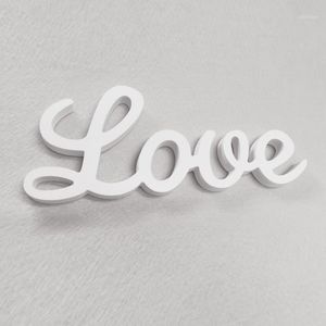 Itens de Novidade Personalizado Wood Wooden White Words Love Nome Logotipo Forma para Casamento de Aniversário Decorações Casa Design personalizado