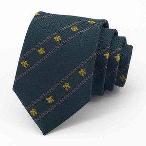 2021 Märke Högkvalitativ 8cm Business Dress Tie För Män Mode Lyxig Man Grön Necktie Party Bröllop Arbete Presentförpackning