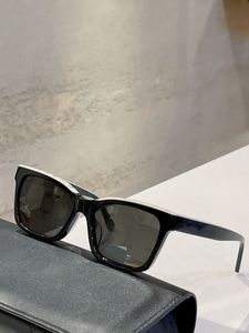 Top CH Original Högkvalitativ 5417 Designer Solglasögon för Män Berömd Fashionable Classic Retro Luxury Brand Eyeglass Mode Design Kvinnor Catwalk Glasses UV400