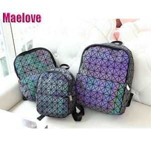 Maelove Luminous Backpack Diamond Lattice Bag Travel Geometric Women Fashion Bag Teenage Girl School Noctilucent Backpack 3 Size Q0528