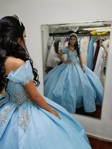 2021 Perfekt baby blå quinceanera klänningar prinsessa blommig broderad kristall pärlstav av axel boll klänning söt 16 klänning plus storlek bling