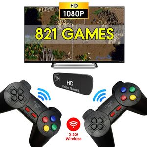 Die HD-kompatible Videospielkonsole kann 821 Spiele speichern. Die Retro-Konsole verfügt über einen 2,4-G-Wireless-Controller und eine Mini-Box mit HD-Ausgang