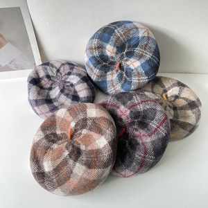 Jesień Wool Wool England College Plaid Caps Street Lady Beret Hat Kobiety Rozrywka Malarz Kapelusze