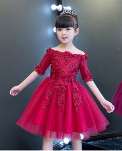 Kırmızı tül omuzless çiçek kız elbiseler düğün Aplikler için Örgün Kız Doğum Günü Partisi Elbise Prenses Balo 210303