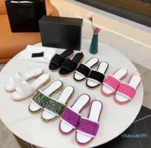 Moda luksusowe 2021 włoski pantofel perła nadruk węża slajdów lato szerokie płaskie dla pań mężczyźni kobiety sandały buty designerskie bezpłatny prezent