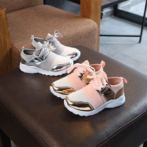 Moda Casual Nefes Sneakers Kız Erkek Ayakkabı Için Bahar Sonbahar Çocuk Sneakers Ayakkabı Çocuklar Düz Erkek Kız Sneakers ile 210308