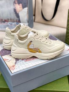 2021 Designers Dad Shoes Luxury Multicolor Rhyton Women Men Sneakers Trainers Vintage Chaussures Ladies Casual Shoe Sneaker Top Quality with Box