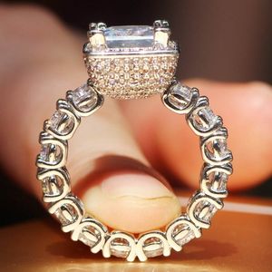 Real Solid 925 Sterling Silver Gemstone Ringar för Kvinnor Lyxig Square 3 Carat Diamond Engagement Wedding Ring Fine Topaz Smycken