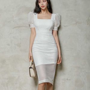 Elegant Bodycon Pencil Hollow Out Lace Dress Women Puff Sleeve Sommarstil Midi Koreansk Casual Vestidos 210529