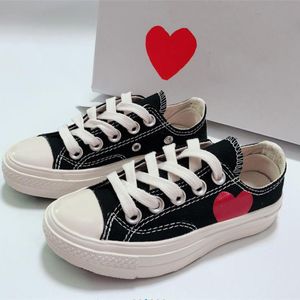 2021 Big Eyes Love Heart 1970S Dzieci Running Skate Buty Chłopiec Dziewczyna Młody Kid Sport Sneaker Rozmiar 24-35 000