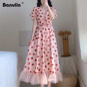 Banulin Neue Sommer Pailletten Stickerei Süße Rosa Erdbeere Kleid frauen Sexy V-ausschnitt Puff Sleeve Bogen Tüll Mesh Lange Kleid y0118