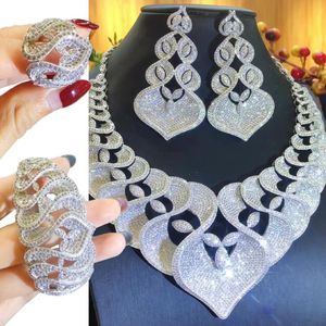 Ohrringe Halskette Kellybola Luxus Sparkle Dubai Africa Bracelets Ring Schmuck Set Frauen Braut Hochzeit Bankett Exquisite 4pcs