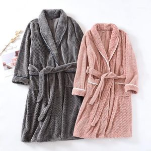 Mäns Sleepwear Japanska Kimono Par Vinter Plus Velvet Tjock Pyjamas Robes Flannel Ladies Nightgown Home Service Robe 1551