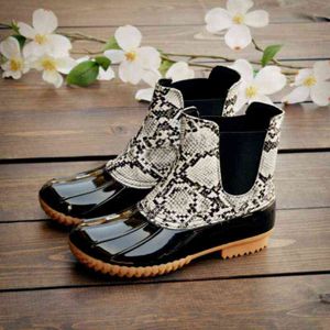 Бренд дизайнер женские дождь сапоги водонепроницаемые дождевые туфли на шнуровке змеиный рисунок резиновые головки для женщины зимний ботинок плюс размер 43 H1112