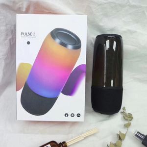 Pulse 3 Kabelloser Bluetooth-Lautsprecher mit buntem LED-Licht. Pulse3-Lautsprecher im Einzelhandelspaket