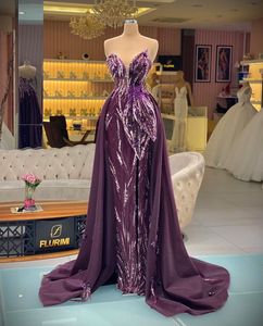 Luksusowe purpurowe pióro Mermaid 2022 Prom Dresses z odłączanym pociągiem Appliqued Beaded Split Evening Formal Wear Party Drugi Reception Suknie