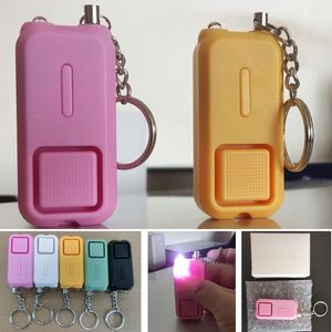 Personligt självförsvar larm 130dB Tjej Kvinnor Gammal Man Säkerhet Skydda Alert Säkerhet Skrik med LED Light Keychain Wholesale Säljare