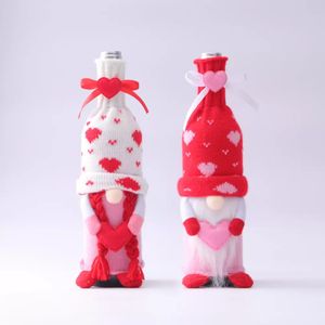 Stock Valentinstag Weinflaschenhülle Gesichtslose Puppe Liebe Weinflaschenbeutel Set Home Party Weihnachtsdekorationen W-01290 Xu